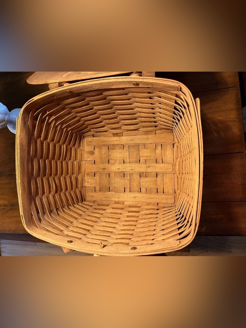 Longaberger Lidded Vintage Picnic Basket with Signature Handwoven 1989 - Picture 9 of 9